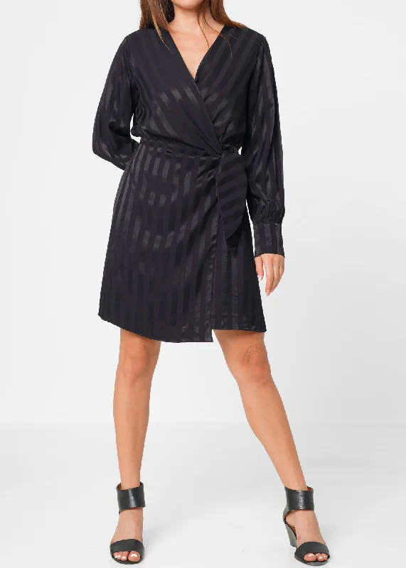 Wedding DressWomen's Stripe Satin Long Sleeve Mini Dress in Black