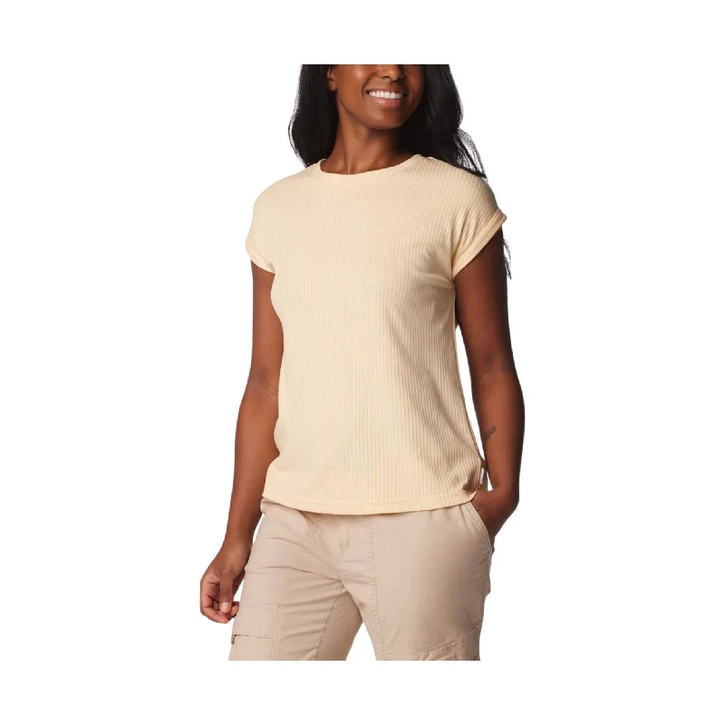 Columbia Women's Crystal Pine Tee - Sunkissed - ONLINE STORE CREDIT/EXCHANGE ONLYHiking T-Shirts